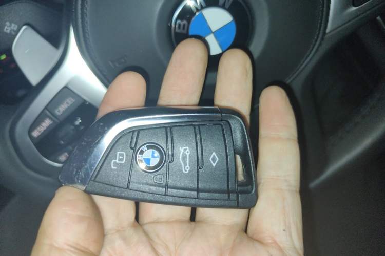 Used BMW 3 Series 2021 Second Facelift 325i M Sport Night Edition Package Vehicle Key