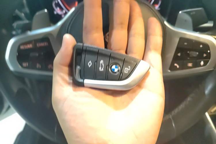 Used BMW 3 Series 2021 325i M Sport Package Vehicle Key