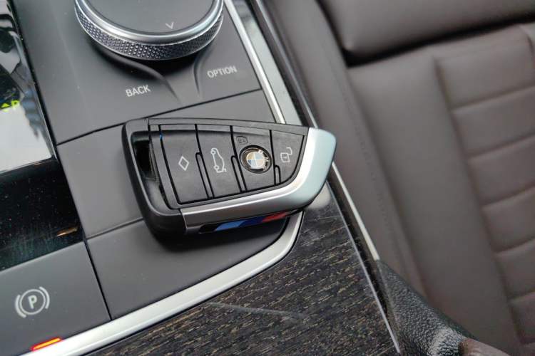 Used BMW 3 Series 2021 Restyled 325Li M Sport Package Vehicle Key