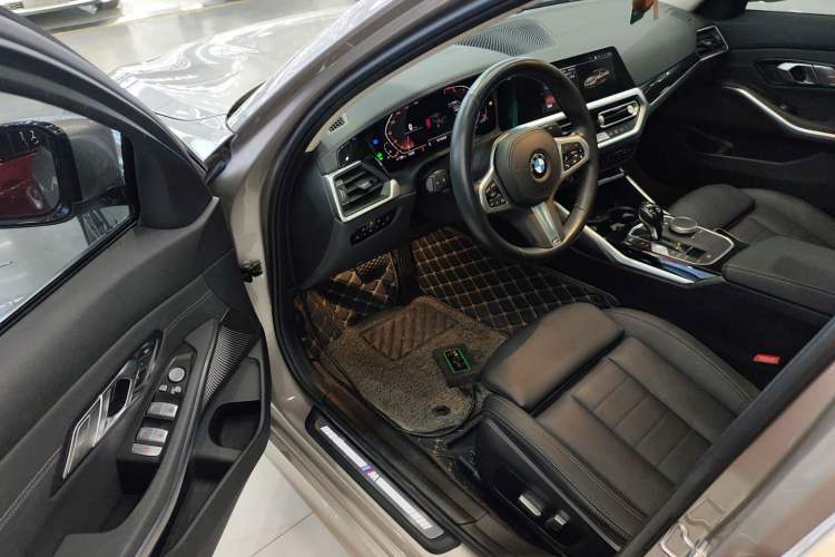 Used BMW 3 Series 2021 320Li M Sport Package Driver Seat