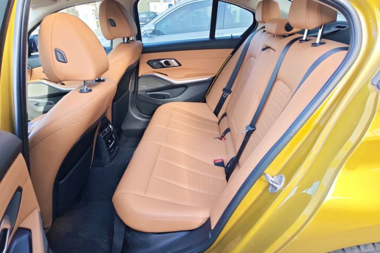 Used BMW 3 Series 2021 325i M Sport Night Edition package Interior 4