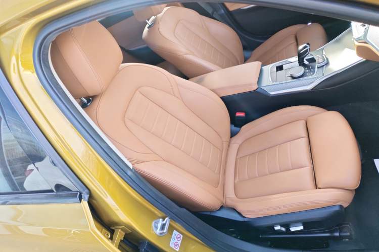 Used BMW 3 Series 2021 325i M Sport Night Edition package Right Front Seat