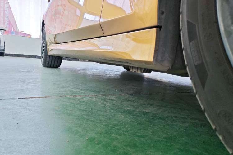 Used BMW 3 Series 2021 330i M Sport Night Edition Right Side Sill