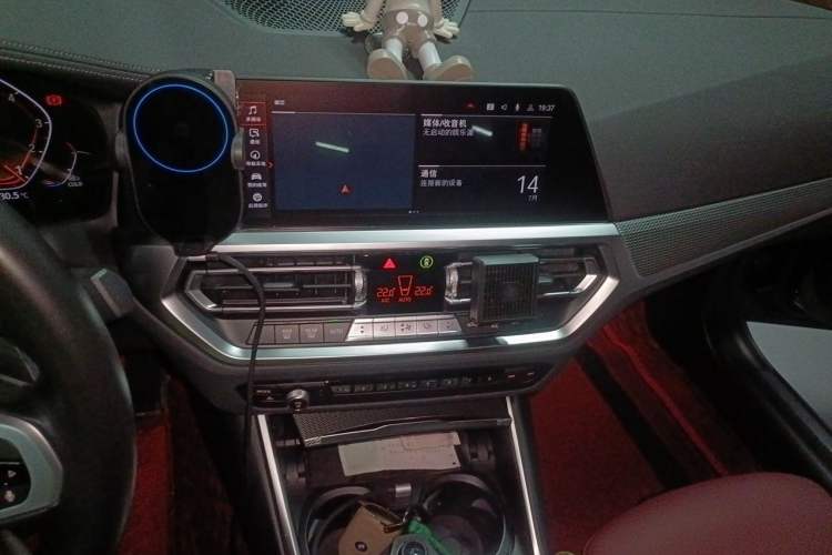 Used BMW 3 Series 2022 325i M Sport Night Edition Package Audio And AC Panel