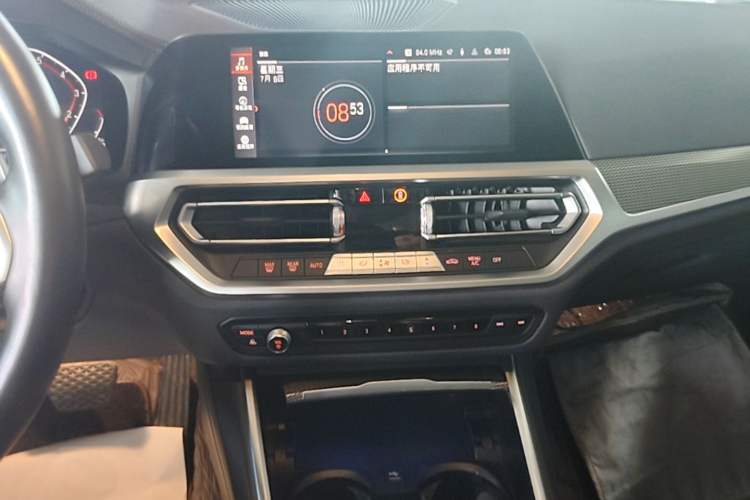 Used BMW 3 Series 2022 325Li M Sport Night Edition Package Audio And AC Panel