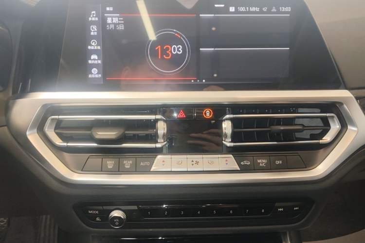 Used BMW 3 Series 2022 325Li xDrive M Sport Package Audio And AC Panel
