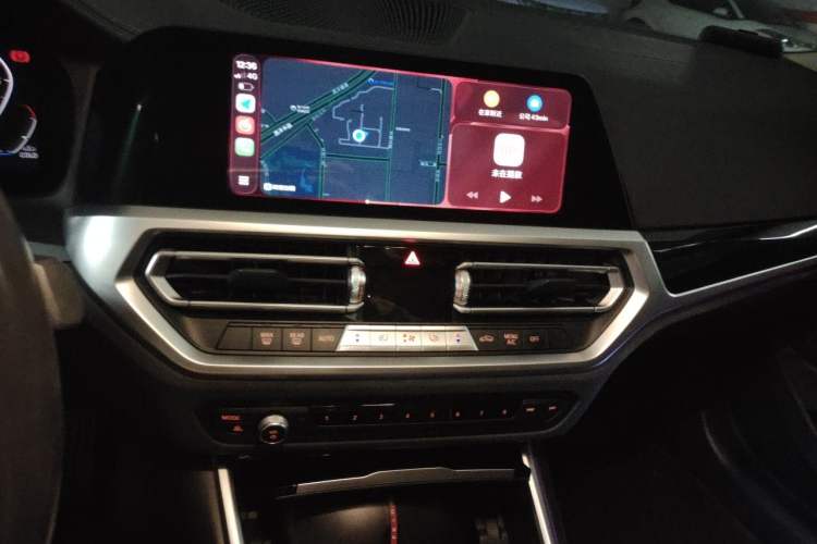 Used BMW 3 Series 2022 320Li M Sport Package Audio And AC Panel
