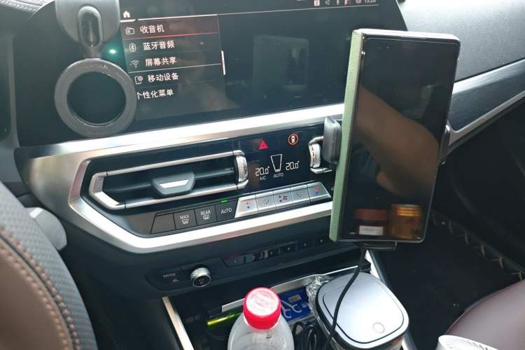 Used BMW 3 Series 2022 325i M Sport Package Audio And AC Panel