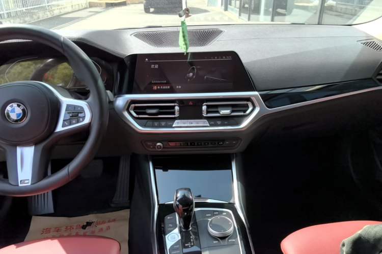 Used BMW 3 Series 2022 320Li M Sport Package Audio And AC Panel