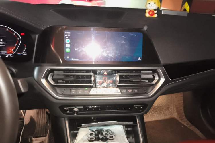 Used BMW 3 Series 2022 320Li M Sport Package Audio And AC Panel