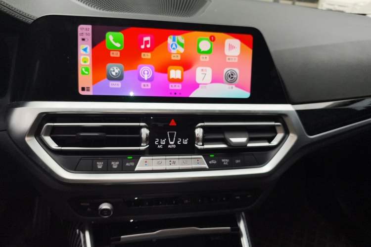 Used BMW 3 Series 2022 320Li M Sport Package Audio And AC Panel