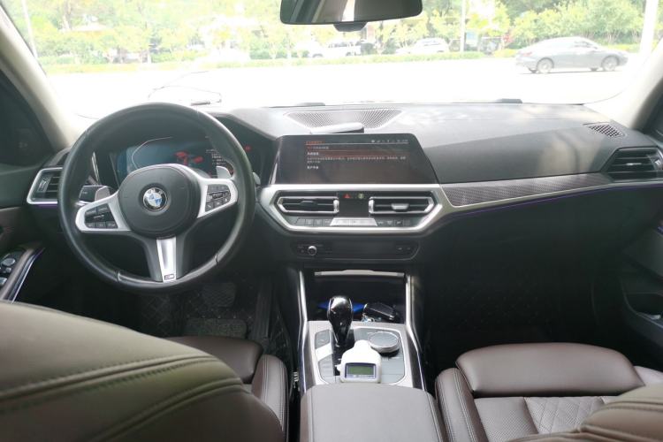 Used BMW 3 Series 2022 325i M Sport Night Edition Package Center Console