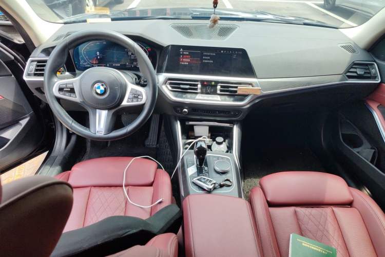 Used BMW 3 Series 2022 Updated 325i M Sport Package Center Console
