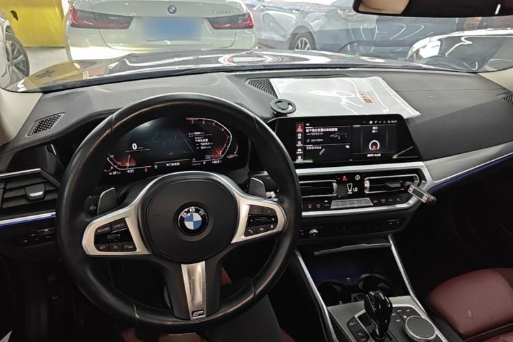Used BMW 3 Series 2022 325i M Sport Night Edition Package Center Console