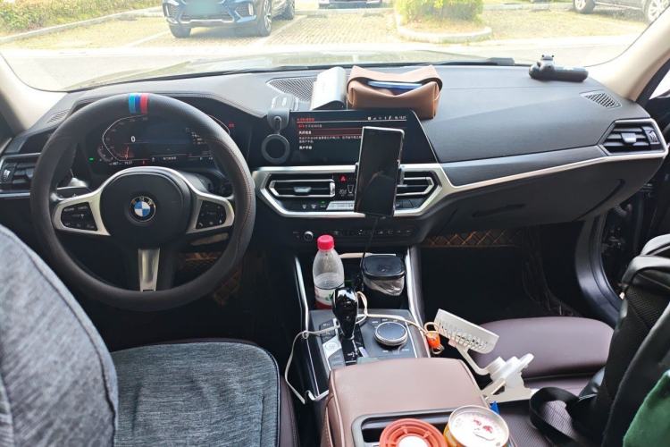 Used BMW 3 Series 2022 325i M Sport Package Center Console