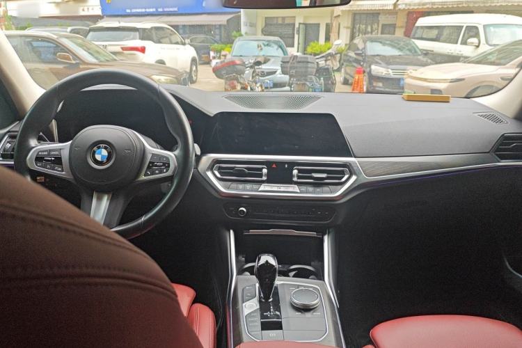 Used BMW 3 Series 2022 Updated 325i M Sport Package Center Console