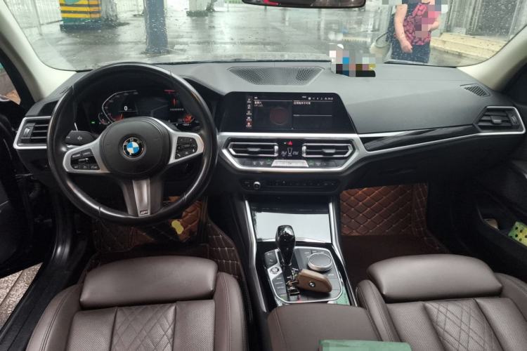 Used BMW 3 Series 2022 320Li M Sport Package Center Console