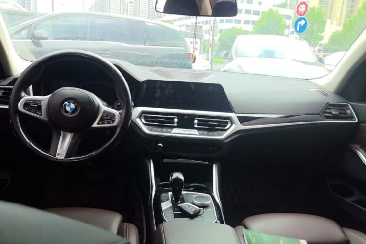 Used BMW 3 Series 2022 320Li M Sport Package Center Console
