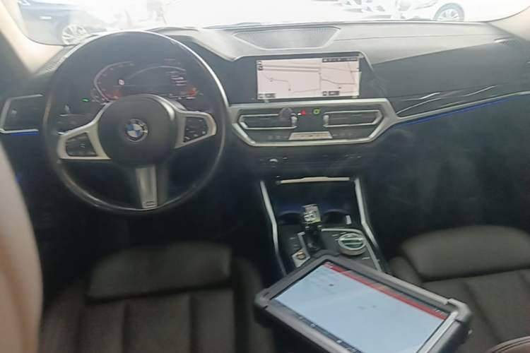 Used BMW 3 Series 2022 Updated 325Li M Sport Package Center Console