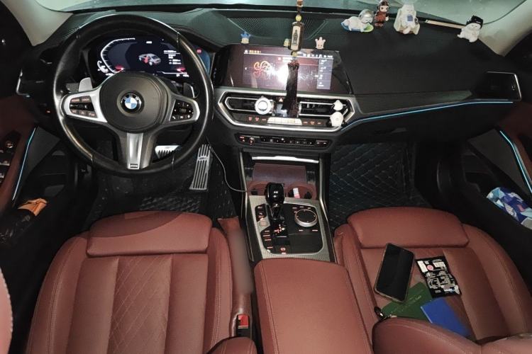 Used BMW 3 Series 2022 330i M Sport Night Edition Center Console