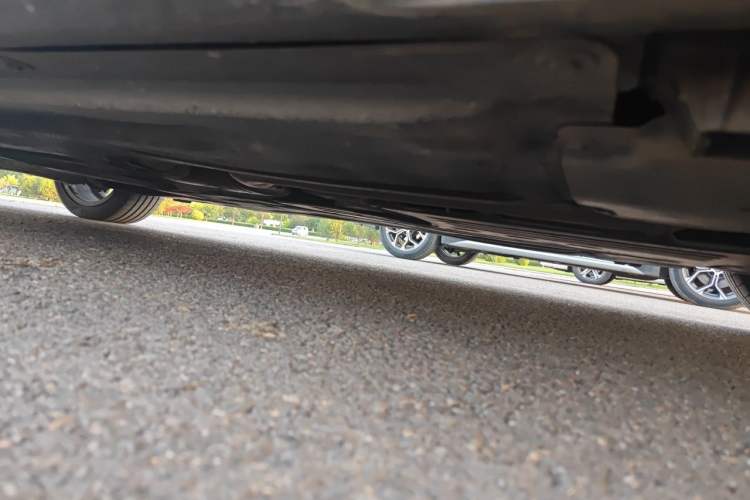 Used BMW 3 Series 2022 325Li M Sport Package Chassis Front Right