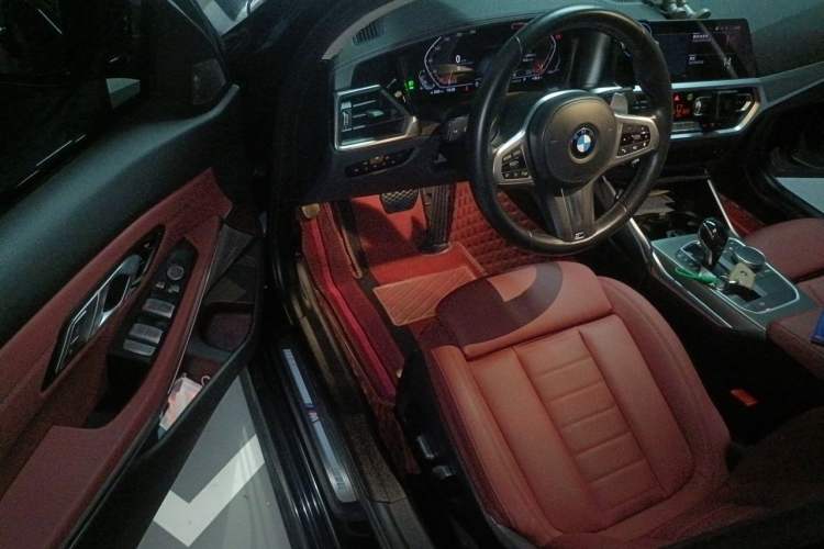 Used BMW 3 Series 2022 325i M Sport Night Edition Package Driver Seat