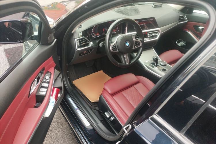 Used BMW 3 Series 2022 325i M Sport Night Edition Package Driver Seat
