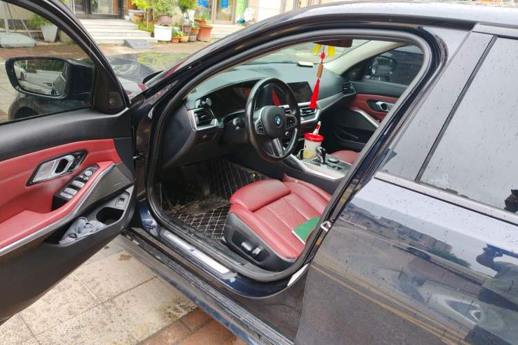 Used BMW 3 Series 2022 Restyled 330Li xDrive M Sport Night Edition Package Driver Seat