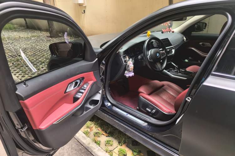 Used BMW 3 Series 2022 325i M Sport Package Driver Seat