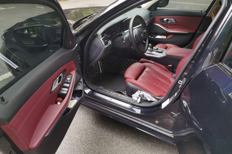 Used BMW 3 Series 2022 330Li xDrive M Sport Night Edition Package Driver Seat