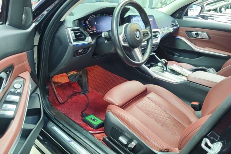 Used BMW 3 Series 2022 325i M Sport Night Edition Package Driver Seat