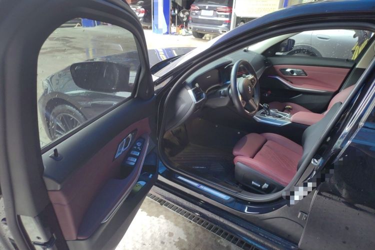 Used BMW 3 Series 2022 Revised 325i M Sport Night Edition Package Driver Seat
