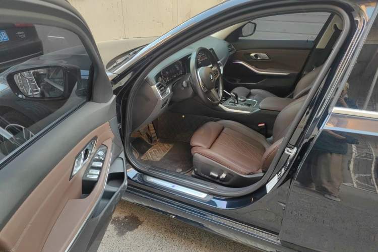 Used BMW 3 Series 2022 Updated 325i M Sport Package Driver Seat