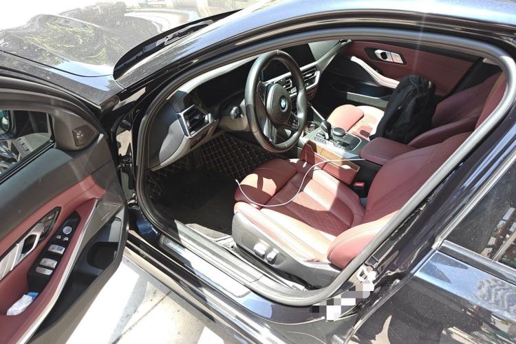 Used BMW 3 Series 2022 Revised 325i M Sport Night Edition Package Driver Seat
