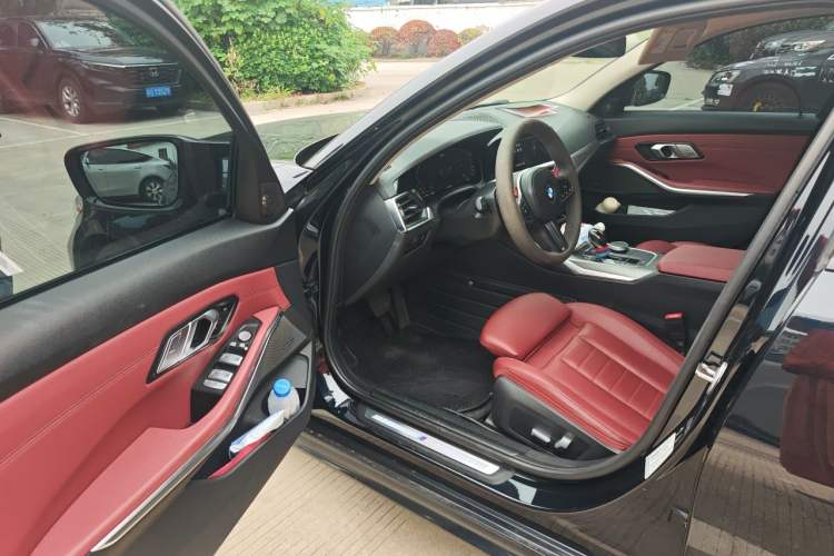 Used BMW 3 Series 2022 Revised 325i M Sport Night Edition Package Driver Seat