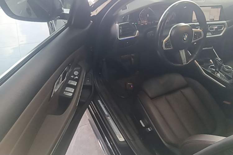 Used BMW 3 Series 2022 Updated 325Li M Sport Package Driver Seat