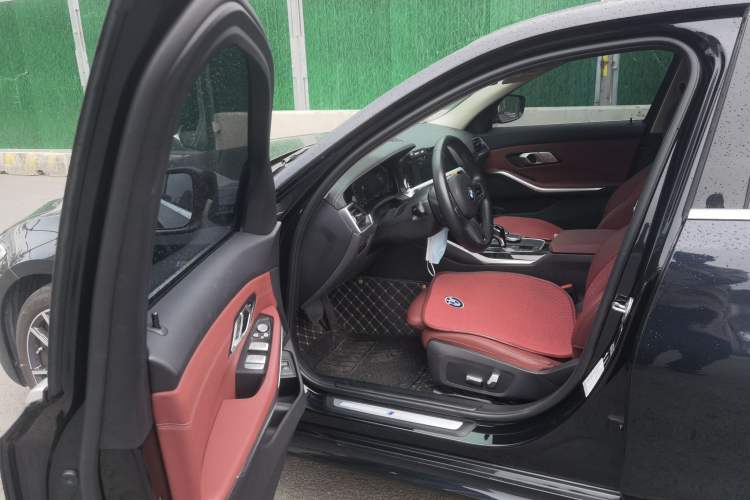 Used BMW 3 Series 2022 325Li M Sport Package Driver Seat