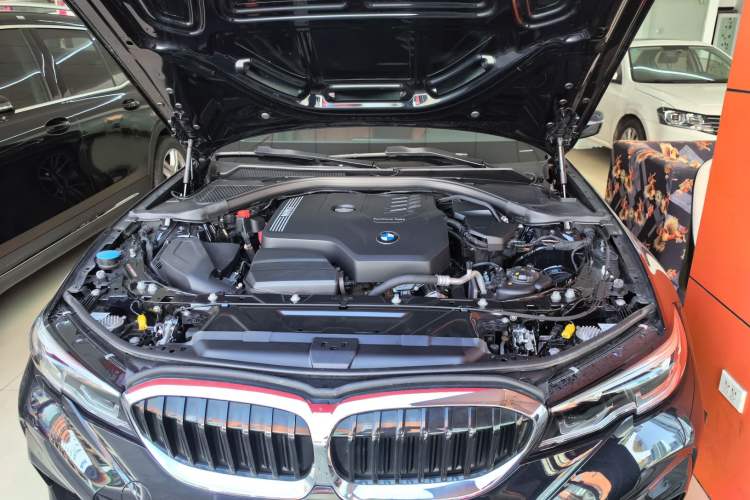 Used BMW 3 Series 2022 325Li M Sport Package Engine Bay