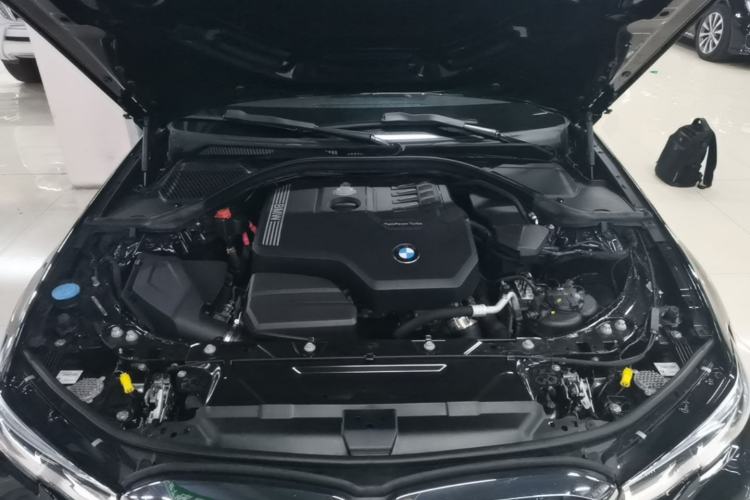 Used BMW 3 Series 2022 325i M Sport Package Engine Bay