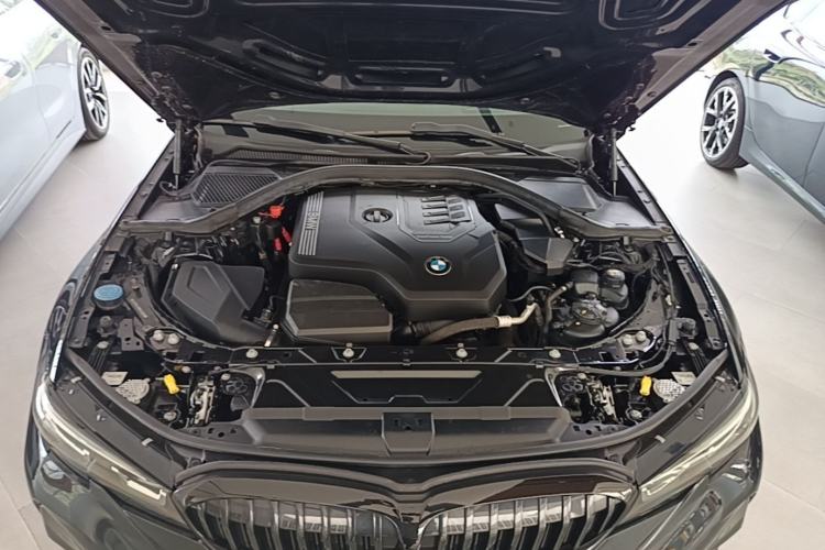 Used BMW 3 Series 2022 330i M Sport Night Edition Engine Bay