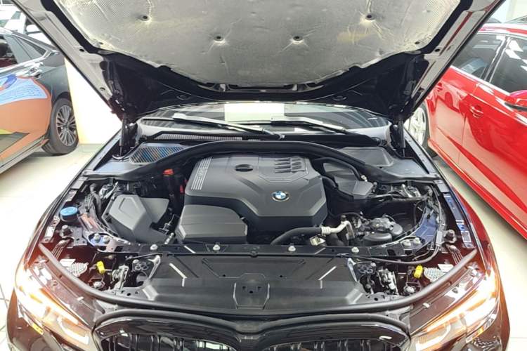 Used BMW 3 Series 2022 325i M Sport Night Edition Package Engine Bay