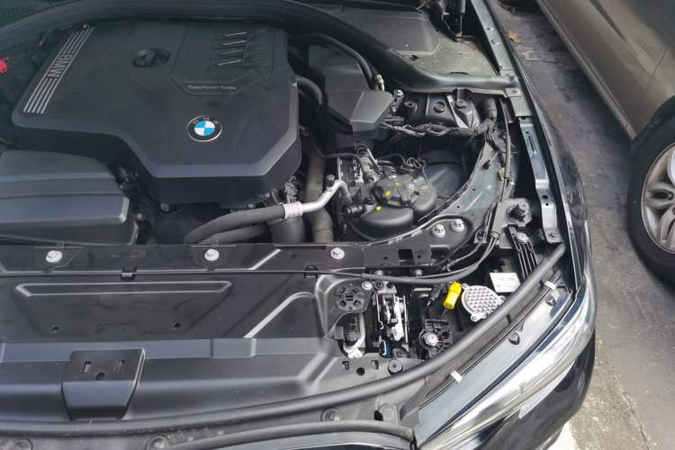 Used BMW 3 Series 2022 325i M Sport Night Edition Package Engine Bay Left