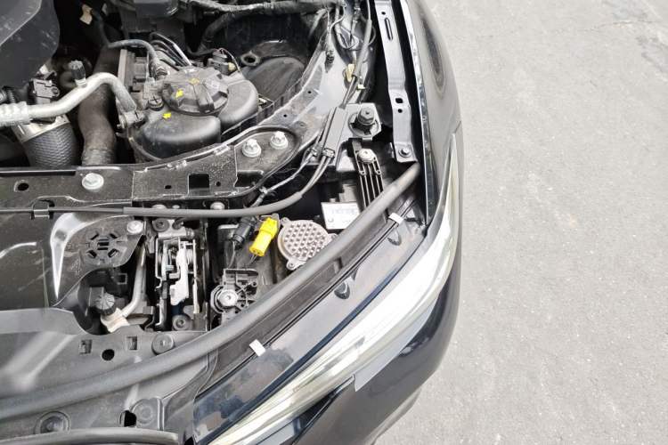 Used BMW 3 Series 2022 Restyled 325Li M Sport Night Edition Package Engine Bay Left