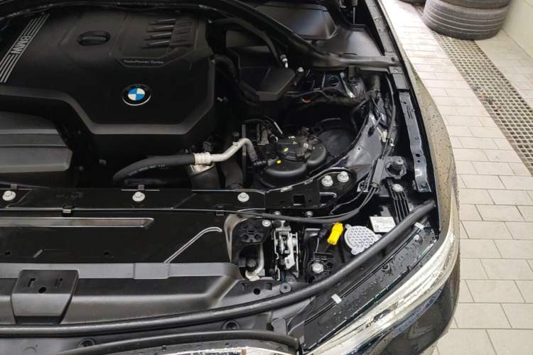 Used BMW 3 Series 2022 325Li M Sport Package Engine Bay Left