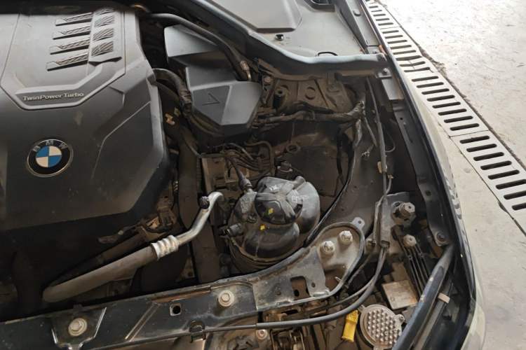 Used BMW 3 Series 2022 325Li M Sport Night Edition Package Engine Bay Left