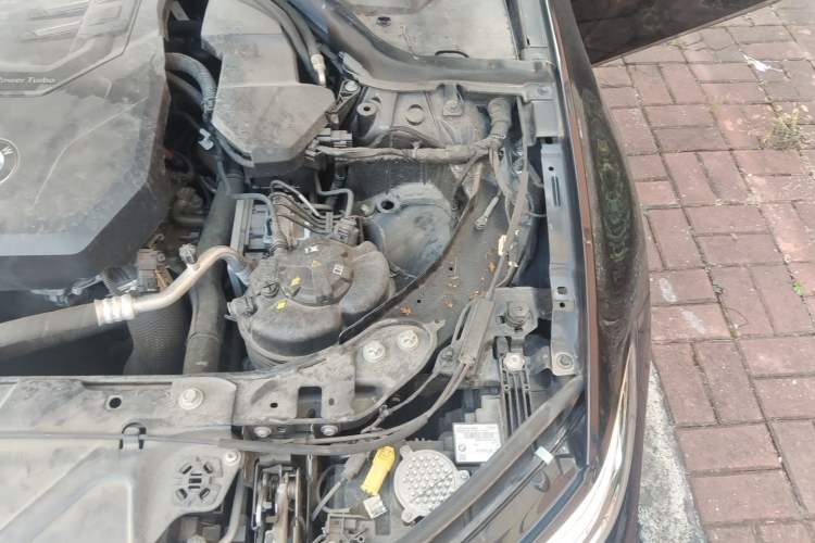 Used BMW 3 Series 2022 325Li M Sport Package Engine Bay Left