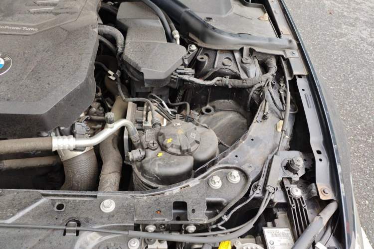 Used BMW 3 Series 2022 325Li M Sport Package Engine Bay Left