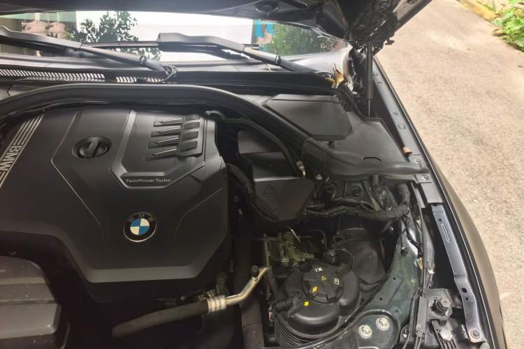Used BMW 3 Series 2022 325i M Sport Package Engine Bay Left