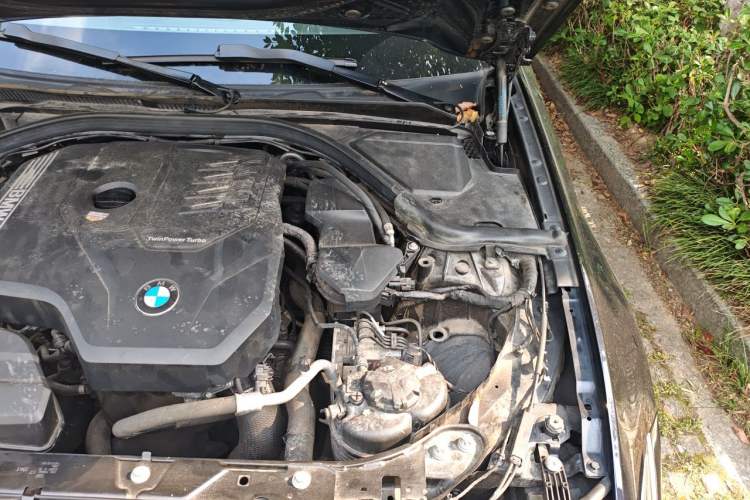 Used BMW 3 Series 2022 325i M Sport Package Engine Bay Left