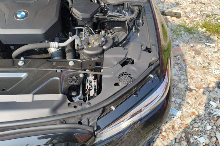 Used BMW 3 Series 2022 325Li M Sport Night Edition Package Engine Bay Left